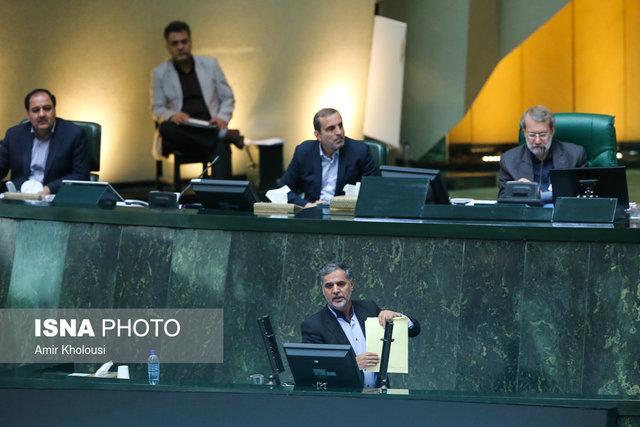 نقوی حسینی: آقای رییس جمهور اختلاف سیاسی داریم اما ما در کنار شما ایستاده ایم