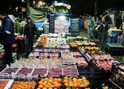 بازار بی رونق میوه در روزهای کرونایی