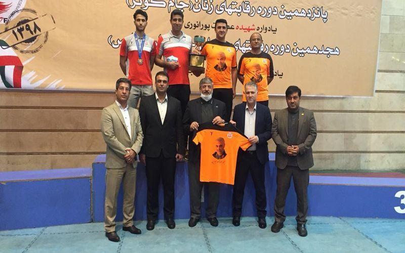خبرنگاران تیم تکواندو مس کرمان کاپ سومی لیگ برتر را دریافت کرد
