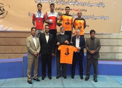 خبرنگاران تیم تکواندو مس کرمان کاپ سومی لیگ برتر را دریافت کرد