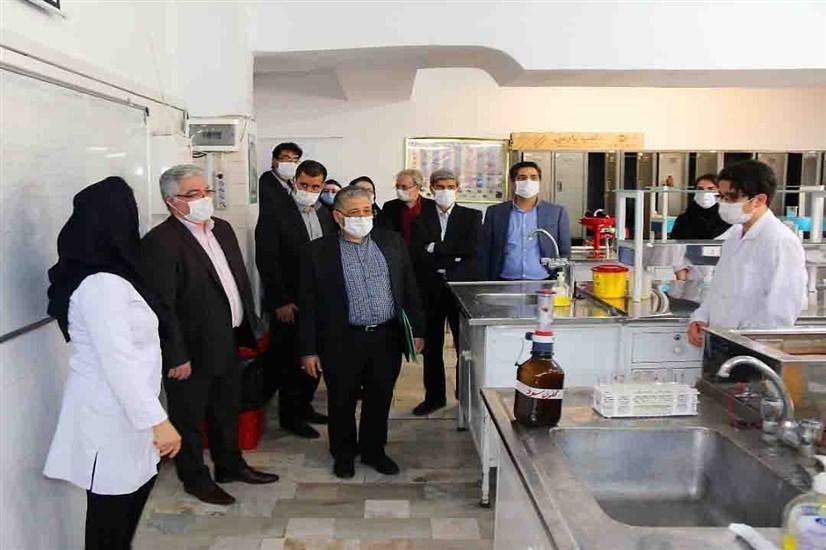 رنجبر از دانشگاه علوم پزشکی آزاد اسلامی تهران بازدید کرد