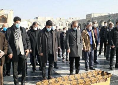 برگزاری مراسم خاکسپاری حاج محمد خادم در جوار حرم امام رضا (ع)