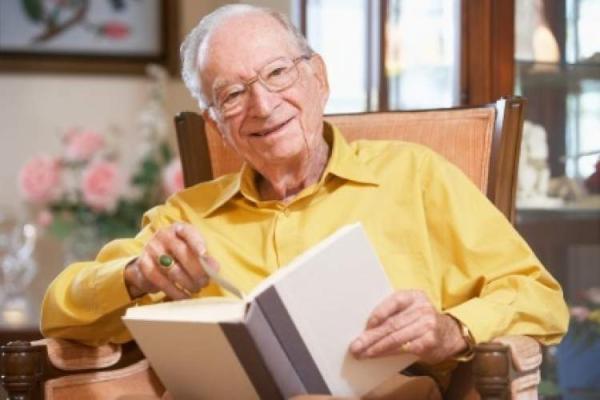 مطالعه موجب افزایش هوش هیجانی در سالمندان می گردد، دعوت به مطالعه کاری فراسازمانی است
