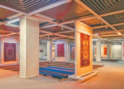 دیدن کنید: موزه فرش ایران، گشت و گذار در میان طرح ها و نقش ها