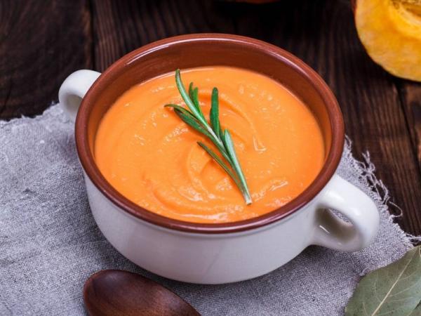 طرز تهیه سوپ پرتقال به 2 روش ساده و خامه ای